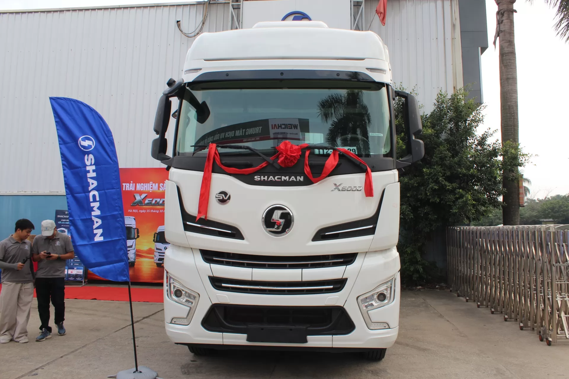 Long Giang tổ chức trải nghiệm SHACMAN X6000 tại Hà Nội